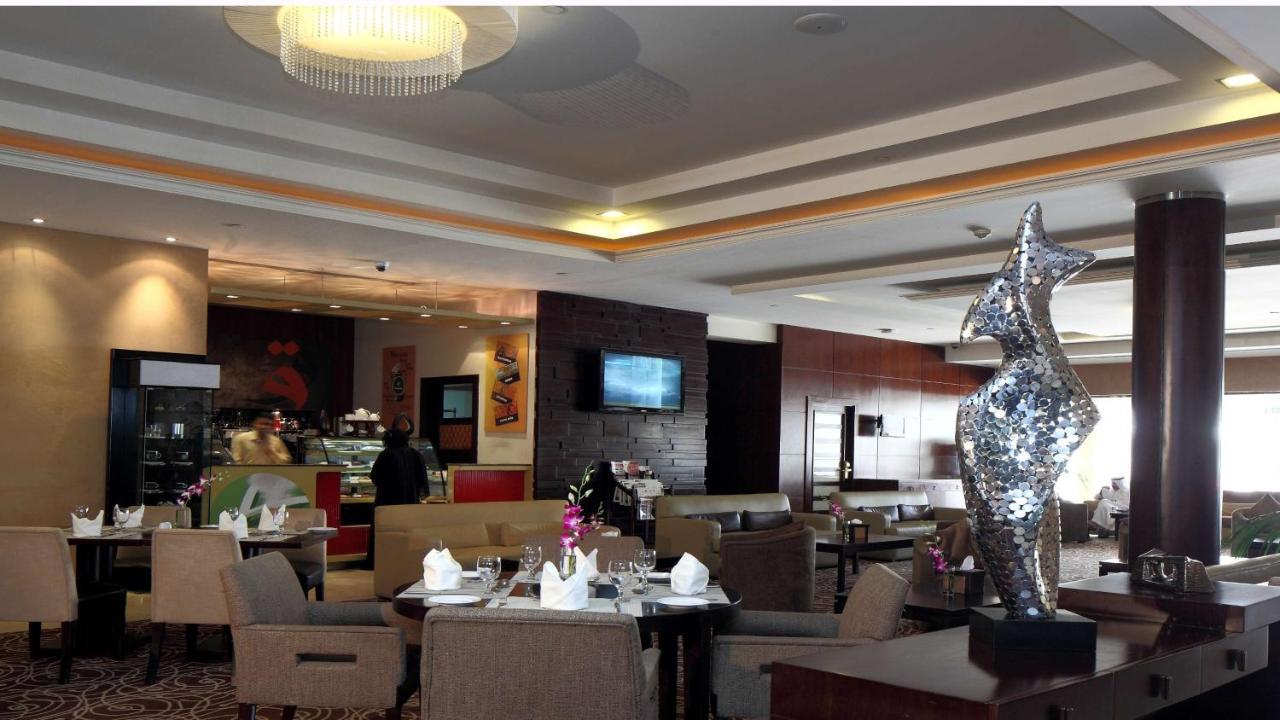 Holiday Inn Al Khobar - Corniche, An Ihg Hotel Exterior photo